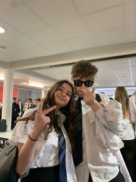 Popular School Aesthetic, British Boarding School, Uk High School, Australian High School Aesthetic, School Popularity Aesthetic, Year 11 Aesthetic, Boarding School Friends Aesthetic, British Highschool Aesthetic, Popular Aesthetic High School