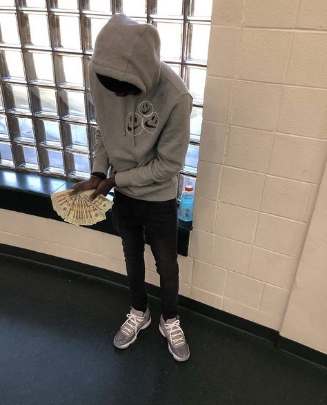 Grey Jordans Outfit, Jordan 11 Outfit Men, Cool Grey 11s Outfits, Gang Drip, Beard Cut Style, Estilo Drip, Grey 11s, Grey Pants Outfit, Jordan 11 Outfit