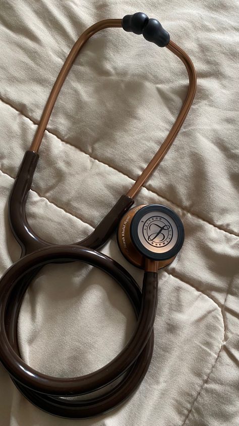 Brown Medical Aesthetic, Brown Stethoscope Aesthetic, Doctor Brown Aesthetic, Stestecope Aesthetic, Littmann Stethoscope Colors, Brown Stethoscope, Littmann Stethoscope Aesthetic, Sthetoscope Medical, Litman Stethoscope