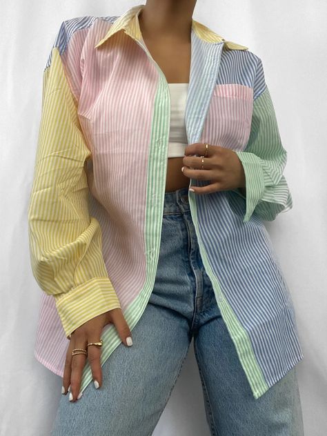 Colored Jeans Outfits, Genderqueer Fashion, Pastel Shirt, Pattern Outfits, Neutral Outfits, Spring Denim, Coordinating Outfits, Casual Day Outfits, The Office Shirts