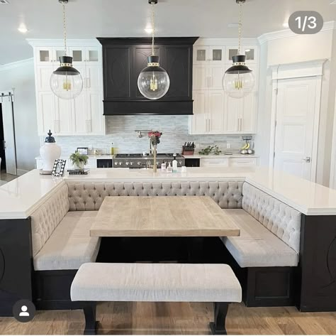 U Shaped Island, Built In Kitchen Table, Built In Kitchen, Kitchen Layout Plans, Instagram Ladies, Dream Kitchens Design, Home Design Floor Plans, New House - Kitchen, Kitchen Nook