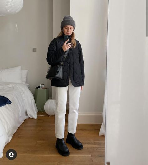 Winter Minimalist Outfit, Minimal Winter Outfit, Brittany Bathgate, Winter Outfit Inspiration, Winter Fits, About Time, Mode Inspo, Casual Winter Outfits, Autumn Outfit