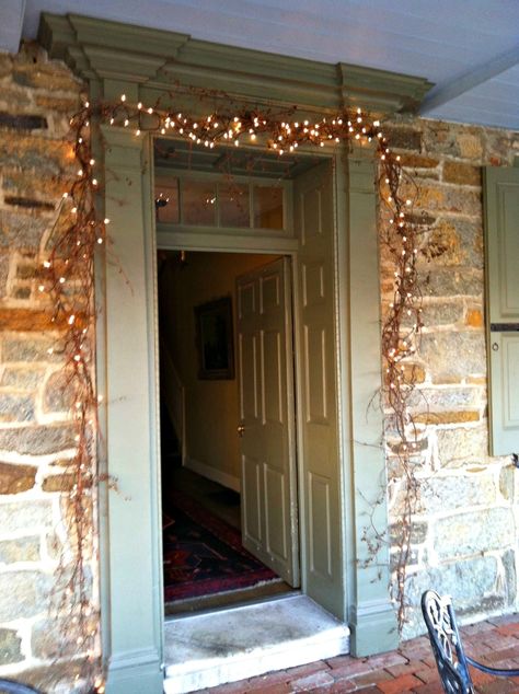 Halloween Grapevine Garland, Grapevine Door Garland, Grape Vine Door Garland, Grapevine Ideas Projects, Grapevine Garland Front Door Christmas, Grapevine Garland Ideas, Grapevine Garland Front Door, Fall Garland Front Door, Classroom Door Ideas Christmas