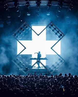 Lifestyle Edm Music Festivals, Stage Lighting Design, Concert Stage Design, A State Of Trance, Dj Stage, Electro Music, Stage Set Design, Event Stage, Concert Stage