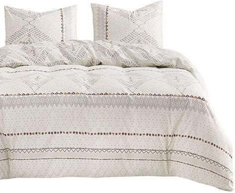 Amazon.com: Wake In Cloud - Beige Boho Comforter Set, Aztec Diamond Shape Bohemian Pattern Printed on Ivory Cream, Soft Microfiber Bedding (3pcs, Queen Size) : Home & Kitchen Farmhouse Bedding Sets, Comforter Sets Boho, King Size Comforter Sets, Boho Comforters, Microfiber Bed Sheets, King Size Comforters, Boho Chic Design, Bed Comforter Sets, Lightweight Bedding