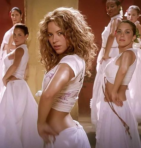 Shakira Hips Dont Lie, Shakira Hips, Hips Don't Lie, Hula Dance, Spanish Actress, Shakira, Ultra Hd, Just In Time, Belly Dance