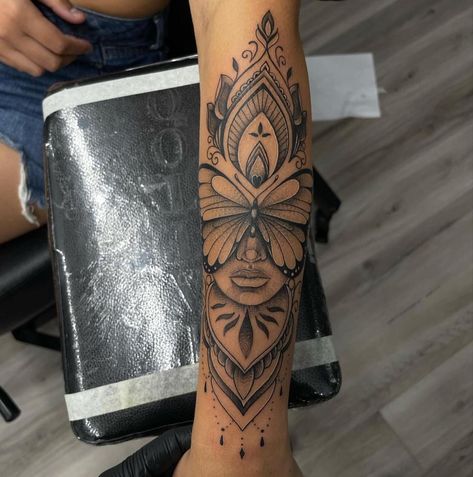 Aesthetic Tattoo Ideas, Arm Tattoos Black, 15 Aesthetic, Arm Sleeve Tattoos For Women, The Best Aesthetic, Hand Tattoos For Girls, Girls With Sleeve Tattoos, Cute Hand Tattoos, Pretty Hand Tattoos