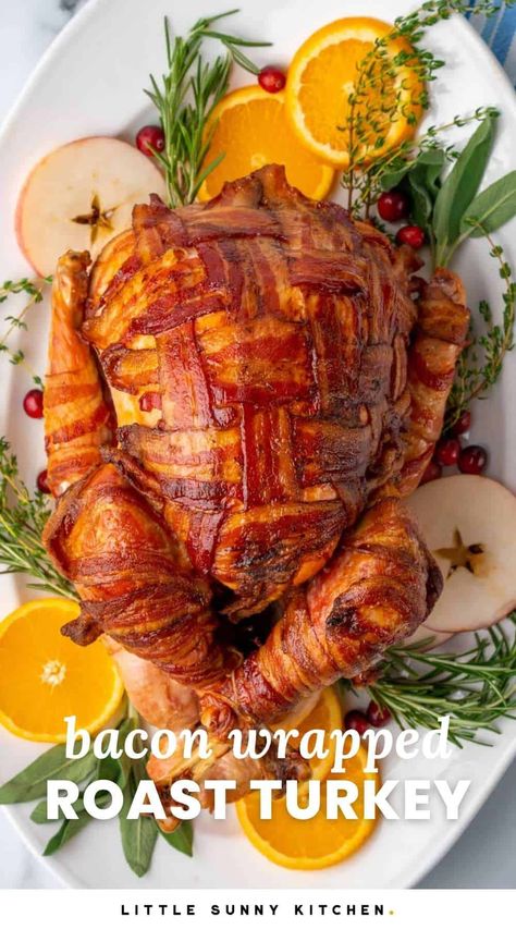 It's easy to make this gorgeous bacon wrapped turkey, and it comes out of the oven juicy and flavorful, ready for your holiday dinner. Bacon Wrapped Turkey, Turkey Bacon Wrap, Thanksgiving Menu Ideas Side Dishes, Traditional Thanksgiving Menu, Best Thanksgiving Recipes, Thanksgiving Menu Ideas, Thanksgiving Dinner Menu, Thanksgiving Cooking, Turkey Recipes Thanksgiving