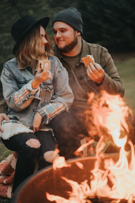 Campfire Outfits, Campfires Photography, Camping Ideas For Couples, Camping Photoshoot, Fuze Tea, Fall Mini Sessions, Engagement Pictures Poses, Camping Photography, Photoshoot Themes