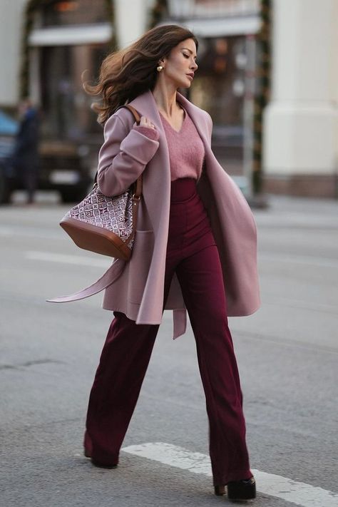 #FashionInspiration #StyleGoals #TrendyLooks #FashionistaFaves #OOTD #FashionForward #InstaFashion #FashionAddict #FashionObsessed #FashionGoals Trendy Fall Outfits, Pink Coat, Mode Inspo, Looks Chic, Work Outfits Women, Style Mistakes, Professional Outfits, Fall Fashion Trends, Classy Women