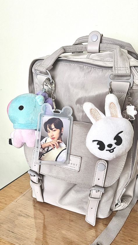 Kpop Backpack, Mochila Kpop, Bts Bag, Kpop Phone Cases, Stylish School Bags, School Bag Essentials, Inside My Bag, Diy Clothes Design, What In My Bag