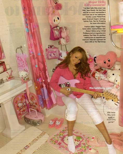 Mariah Carey’s Hello Kitty bathroom Hello Kitty Guitar, Hello Kitty Bathroom, Mariah Carey 90s, Glamour Magazine, Sydney Evan, Pink Room, Mariah Carey, Shakira