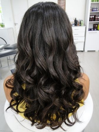 babyliss Waterfall Curls Black Hair, Lose Curls Black Hair, Big Loose Curls For Medium Hair, Loose Curls Medium Length Hair Black, Loose Curls Long Hair Wedding, Salon Curled Hair, Loose Curls Black Hair, Curls On Black Hair, Curled Black Hair