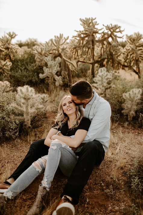 Cute Poses With Husband, Sitting Poses For Couples Photoshoot, Sitting Down Poses For Couples, Sitting Down Poses Couple, Couples Sitting Down Poses, Sitting Couple Poses Photography, Couple Poses Sitting Down, Sitting Couples Poses, Sitting Pose Couple