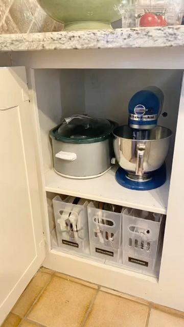 Thermomix Storage, Mixer Attachments, Tortilla Press, Home Organizing, Creative Storage, Katy Tx, Waffle Maker, Container Store, Professional Organizer