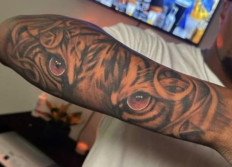 Tiger Eyes Arm Tattoo, Lion Eyes Tattoo For Women, Hand Tattoo Ideas For Men Unique, Lion Eye Tattoo For Women, Lion Eyes Tattoo Forearm, Lion Eyes Tattoo, Eye Tattoo On Arm, Tiger Eyes Tattoo, Claw Tattoo