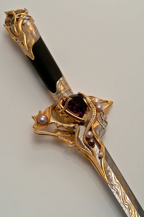 WhatsApp for Order +971585878914 / Design, manufacture, sale and worldwide free shipping. Fantasy Dagger, Knife Aesthetic, Pretty Knives, Royal Aesthetic, Cool Swords, Holly Black, Cool Knives, Throne Of Glass, Fantasy Jewelry