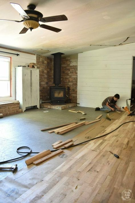 Replacing Mobile Home Flooring with Hardwood Floors Mobile Home Flooring, Laying Hardwood Floors, Home Flooring, Installing Hardwood Floors, Cheap Flooring, White Oak Hardwood Floors, Oak Hardwood Flooring, Remodeling Mobile Homes, Best Flooring