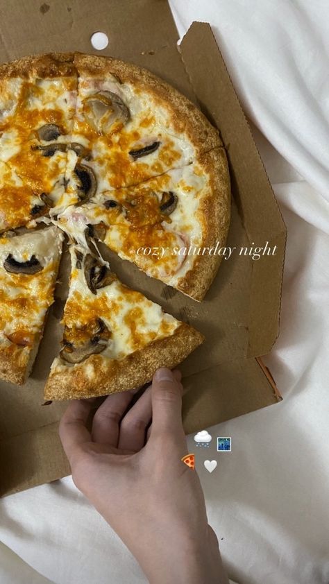 Food Photography Captions, Food Asthetic Picture Instagram Story, Pizza Story, Food Captions, Fair Food Recipes, Snap Food, Food Is Fuel, Instagram Food, Food Snapchat