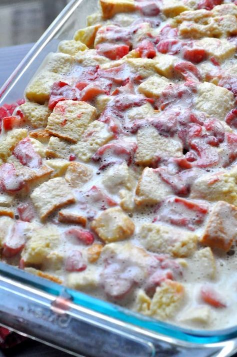 Rhubarb Cream Cheese Stuffed French Toast, Rhubarb Breakfast Recipes, Rhubarb Breakfast, Strawberry French Toast Bake, Rhubarb Bread, French Toast Bake Recipe, Rhubarb Syrup, French Toast Casserole Overnight, Rhubarb Desserts