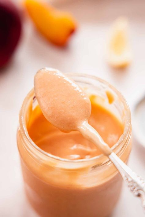 This peach curd is packed with peach flavor, is thick and creamy, and sweet and tangy. It's the perfect spin on a classic lemon curd. Peach Curd, Curd Recipes, Fruit Dessert Recipes, Curd Recipe, Fruit Dessert, Lemon Curd, Sweet Desserts, Fruit Desserts, Puddings