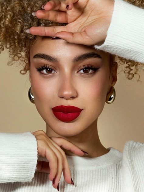 Wedding Makeup Mixed Women, Black Woman Red Lipstick, Curly Hair Red Lips, Curly Hair 3c, Simple Photoshoot, 3c Curls, Red Lipstick Makeup Looks, Hairstyle Simple, Hairstyle Cute