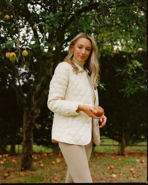 Josie // Fashion Mumblr on Instagram: “ad~ Countryside outfit staples on repeat! 🤍🤎 Since moving to the Cotswolds, there are a few key pieces in my wardrobe that I worn on…” Countryside Outfit, Outfit Staples, Diamond Quilts, Fashion Mumblr, Clothing Staples, Autumn Look, Preppy Chic, The Cotswolds, Diamond Quilt