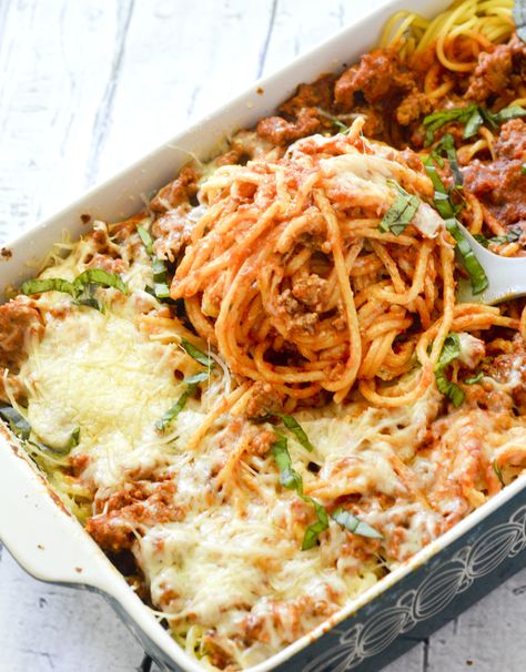 Baked Cream Cheese Spaghetti Casserole - this would be good with spaghetti squash! Cream Cheese Spaghetti Casserole, Baked Cream Cheese, Cream Cheese Spaghetti, Spaghetti Casserole Recipe, Baked Cream Cheese Spaghetti, Crockpot Spaghetti, Spaghetti Casserole, Cheese Spaghetti, Baked Spaghetti