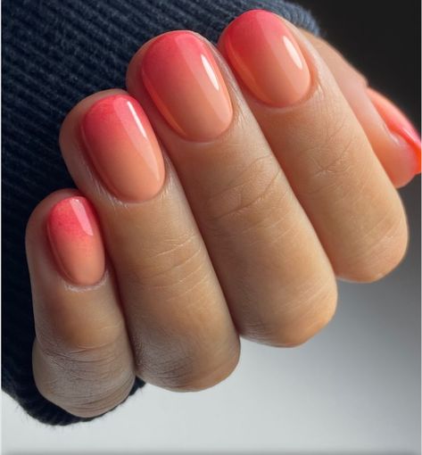 Salmon Nails, Sunset Ombre, Sunset Nails, Minimal Nails Art, August Nails, Peach Nails, Coral Nails, Salmon Run, Fantasy Nails