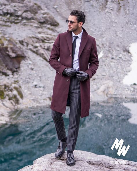 On Her Majesty’s Secret Service 🕶 thanks for the feature my friends @menwithclass _______________________________ #thebrazilianstyle Burgundy Trench Coat, Burgundy Outfit, Minimal Street Style, Trench Coat Outfit, Experience Life, Coat Outfit, Trench Coat Men, Mens Style Guide, Trendy Fashion Outfits