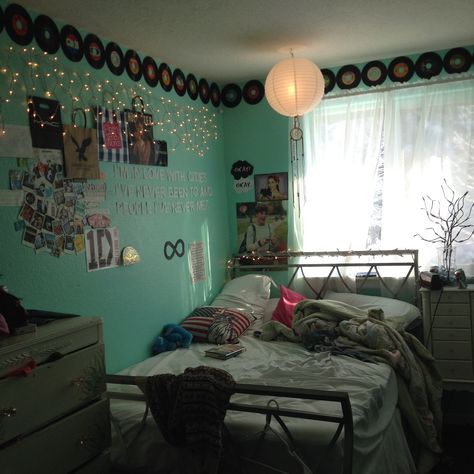 Tumblr inspired room 2010 Room Decor, 2010s Room Aesthetic, 2010s Bedroom Aesthetic, 2010 Bedroom Aesthetic, 2014 Tumblr Aesthetic Bedroom, 2013 Room Aesthetic, 2015 Room Aesthetic, 2010 Room Aesthetic, Tumblr Room 2014