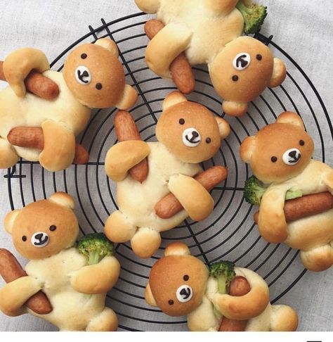 Bear Bread, Food Bread, 귀여운 음식 그림, Food Art For Kids, Decorações Com Comidas, Creative Food Art, God Mat, Snacks Für Party, Kawaii Food