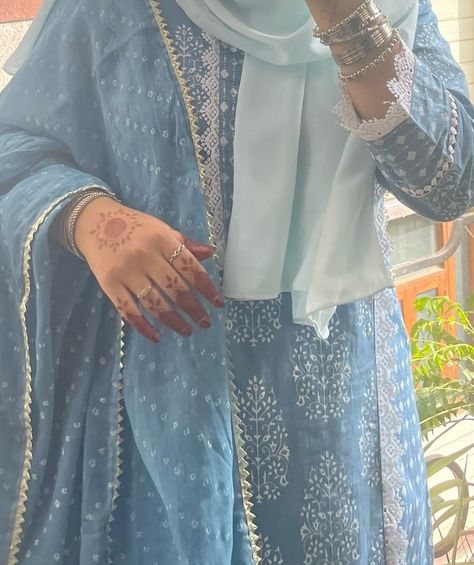 in my “desi girl” era🪐✨🪷 Hijab; @hayaelegancee 🤍 . . . . [desi, desi aesthetics, aesthetics, chudiyan, bangles, traditional, ethnic, Indian, desi girl, desi era, evening, fyp, for you page, explore, explore page] #desigirl #eid #eidmubarak #eidfit #eiduladha #eid2024 #girlaesthetics #instadaily #desiaesthetics #fyppppppppppppppppppppppp #explorepage Chudiyan Bangles, Anum Fayyaz, Desi Traditional, Vintage Aesthetic Stickers Printables, Status Ideas, A Little Life Book, Eid Looks, Desi Vibes, Cute Photo Poses