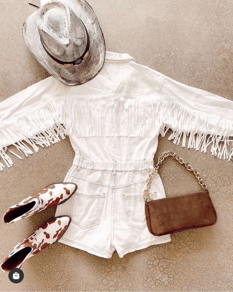 Country Reception Outfit For Bride, Last Rodeo Bachelorette Party Outfit Plus Size, Western Bachelorette Outfit Bride, Bride Country Outfit, Bride Western Bachelorette Outfit, Cowgirl Romper Outfit, Country Bride Bachelorette Outfit, White Country Concert Outfit, Cow Girl Hen Party Outfits