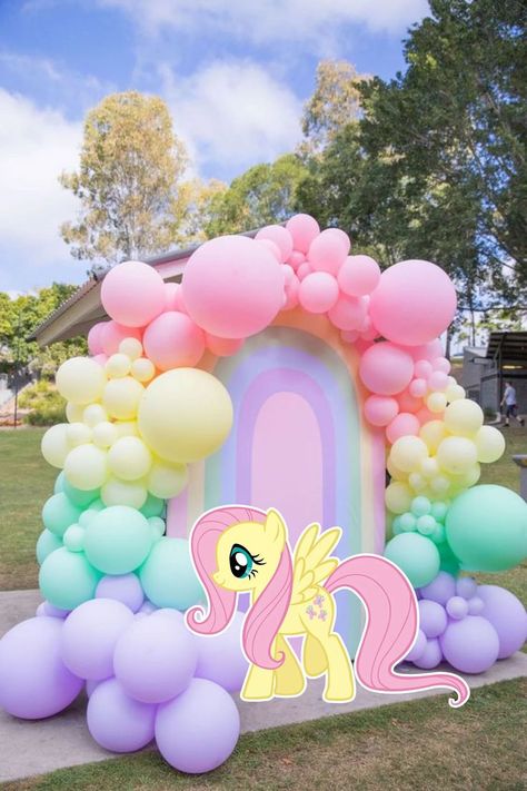 My Little Pony Birthday Party Decorations, Pony Birthday Party Decorations, Candy Theme Birthday Party, Carnival Birthday Party Theme, Pony Birthday Party, My Little Pony Birthday Party, Little Pony Cake, Little Pony Birthday Party, Unicorn Themed Birthday Party