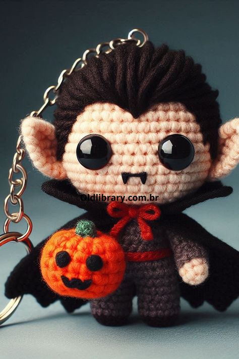 Vampire Crochet Pattern Free, Amigurumi Keychain Pattern, Key Ring Ideas, Amigurumi Keychain, Crochet Keychains, Keychain Pattern, Fall Crochet, Crochet Keychain Pattern, Halloween Crochet