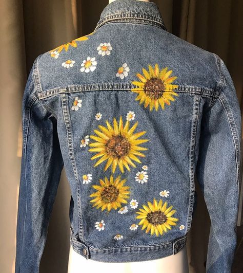 @ledenim_ on Instagram: “Sunflowers custom painted jean jacket. Size XS DM me if you want to purchase or if you have any questions  #sunflowers #custompainteddenim…” Harry Styles Jeans, How To Paint Sunflowers, Jean Jacket Painted, Paint Sunflowers, Sunflowers Van Gogh, Denim Jacket Diy Paint, Painted Jean Jacket, Painted Sunflowers, Jacket Diy