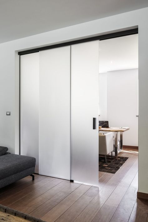 Glass Doors Interior Modern, Modern Sliding Doors Interior, Glass Sliding Doors Interior, Sliding Partition Doors, Indoor Glass Doors, Interior Sliding Glass Doors, Glass Closet Doors, Glass Closet, Glass Sliding Doors