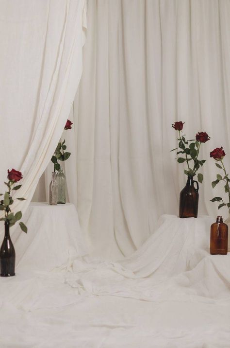 Fashion Photography Backdrop, Photoshoot Backdrops Wedding, Neutral Valentines Photoshoot, Fashion Photoshoot Background, Simple Valentine Photo Shoot, Valentines Day Photo Booth Backdrop, Fashion Backdrop Ideas, Photo Shoot Set Design, Satin Backdrop Photoshoot