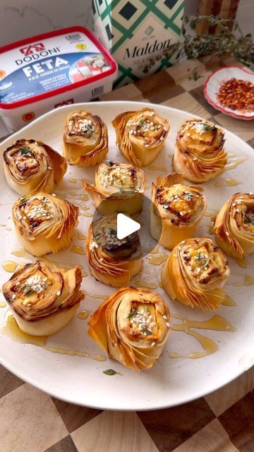 Hot Snack Ideas, Honey Feta, Feta Bites, Phyllo Recipes, Hot Snacks, Filo Pastry, Hot Honey, Phyllo Dough, Small Bites