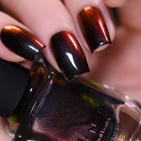 ILNP Eclipse - Black to Red Ultra Chrome Nail Polish Red Chrome Nails, Ilnp Nail Polish, Chrome Nail Polish, Color Change Nail Polish, Color Changing Nails, Chrome Nail, Black Nail Polish, Holographic Nail Polish, Nail Stuff