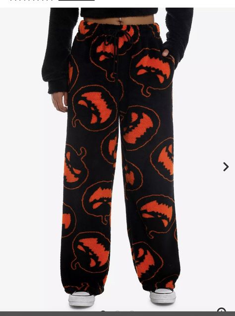 Halloween Pjs Women Aesthetic, Fuzzy Halloween Pajama Pants, Spooky Pjs, Halloween Sweatpants, Halloween Pj Pants, Halloween Jammies, Pjs Ideas, Baddies Hairstyle, Cute Pj Pants