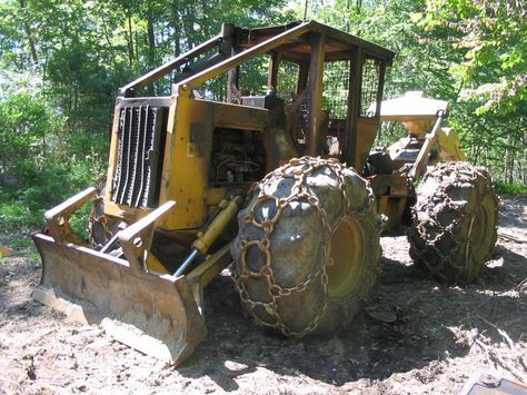 logging skidders | Last week we had the opportunity to survey a skidder for a claim which ... Log Skidder, Logging Industry, Firewood Logs, Logging Equipment, Forestry Equipment, Wood Logs, Dirt Track, Construction Equipment, Lumberjack