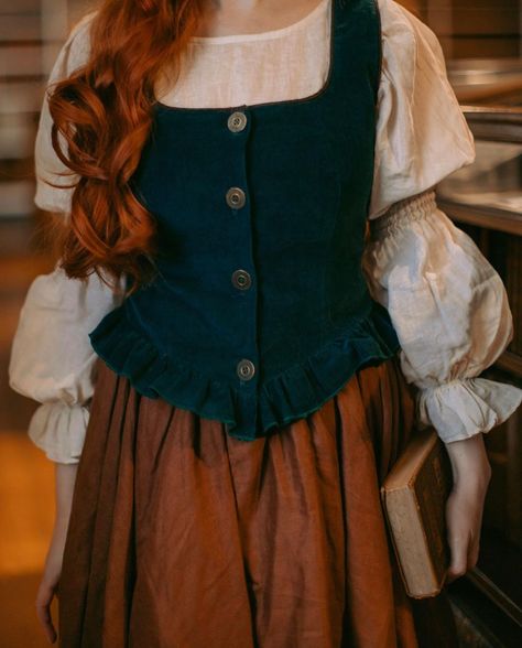 Reinassance Fashion, Plus Size Rennaisance Outfits, Little Women Atelier, Hobbit Outfit Female, Hobbit Women, Hobbitcore Fashion, Hobbit Outfit, Hobbit Fashion, Hobbit Core