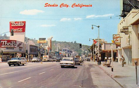 vintage ventura blvd & laurel canyon blvd studio city california 1960's. My parents and Grandparents must have driven down this thousands of times. Ventura Boulevard, Hollywood Studio, California History, Laurel Canyon, Universal Studios Hollywood, San Fernando Valley, Vintage Los Angeles, Valley Girls, Vintage California