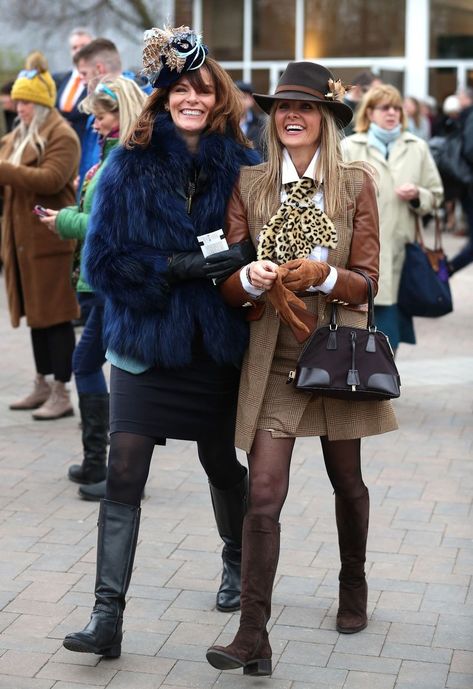 Country Races Outfit, Winter Horse Race Outfit, Fall Horse Racing Outfits Women, York Races Outfit, Cheltnam Races Outfit, Horse Racing Outfits Women Winter, Winter Races Outfit, Cheltenham Races Outfits Women, Winter Horse Racing Outfits