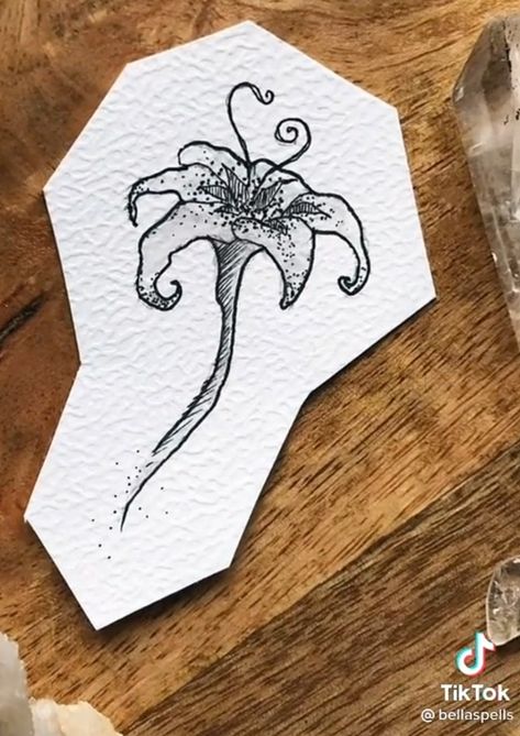 Rapunzel Flower Tattoo, Inside Out Tattoo, Tangled Tattoo Ideas, Disney Tangled Tattoo, Tangled Flower Tattoo, Knee Tattoo Design, Flower Tattoo Simple, Tattoo Ideas Flower, Rapunzel Tattoo