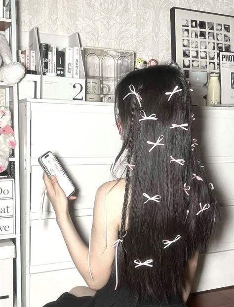 Alluka Zoldyck, Makeup Hacks Beauty Secrets, Bow Hairstyle, Ribbon Hairstyle, Pink Girly Things, Dye My Hair, Foto Ideas Instagram, Just Girl Things, Aesthetic Hair