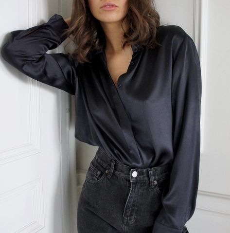 Deep Blue Shirt Outfit, Black Satin Shirt Outfit, Fashion Industry Aesthetic, Fashion Student Aesthetic, Black Shirt Dress Outfit, Industry Aesthetic, Satin Shirt Outfit, Black Satin Shirt, Navy Blue Outfit