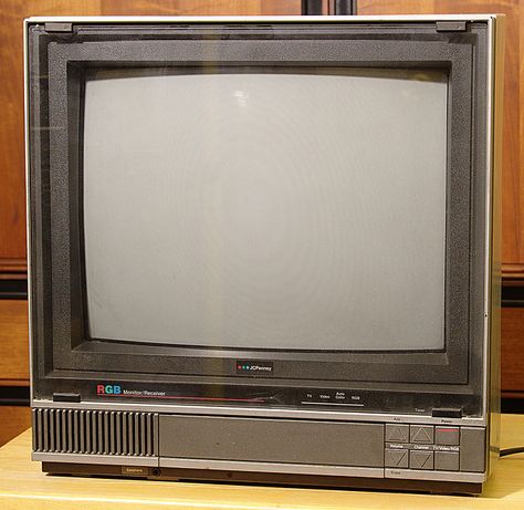 1980s TV set. Retro Tv Set, 1980s Tv Set, 80s Tv Set, 80’s Tv, 1980s Technology, 80s Radio, Dragon Mountain, Ted Turner, Old Television